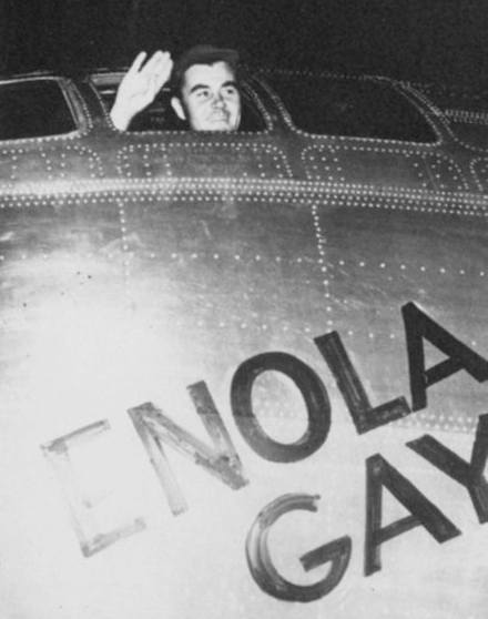 http://www.solarnavigator.net/aviation_and_space_travel/aviation_space_images/Enola_Gay_B29_Superfortress_Paul_Tibbets_pilot.jpg