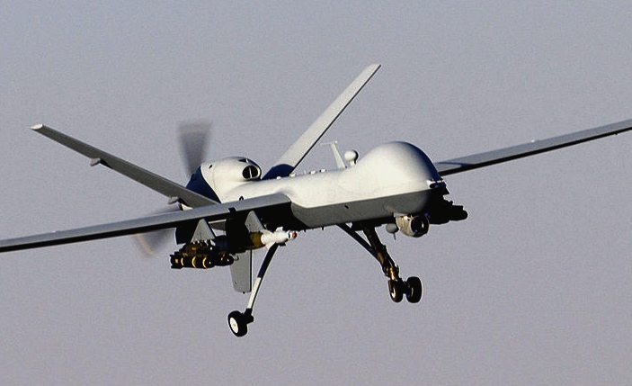http://www.solarnavigator.net/aviation_and_space_travel/aviation_space_images/drones_MQ-9_reaper_flight_coming_in_for_autonomous_landing_2007.jpg