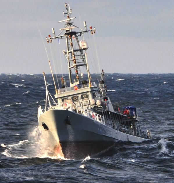 NATO, mine countermeasures Kontramiral Czernic