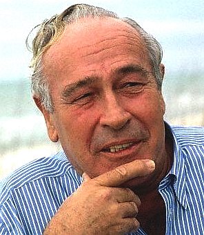 Photo portrait of Robert Ludlum