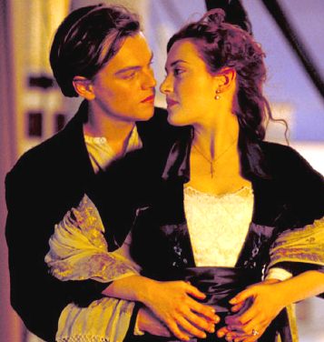 Titanic_movie_Leonardo_di_Caprio_Kate_Wi...mbrace.jpg