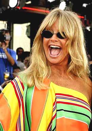 Goldie Hawn rainbow cloak on location