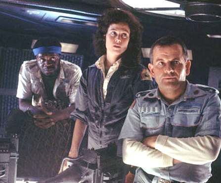 Yaphet Koto (Parker) Sigourney Weaver (Ripley) Ian Holm (ash)