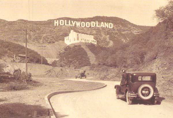 Los_Angeles_hollywoodland_sign.jpg