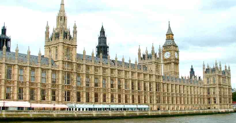 THE HOUSES OF PARLIAMENT AND HOUSE OF LORDS WESTMINSTER PALACE LONDON 