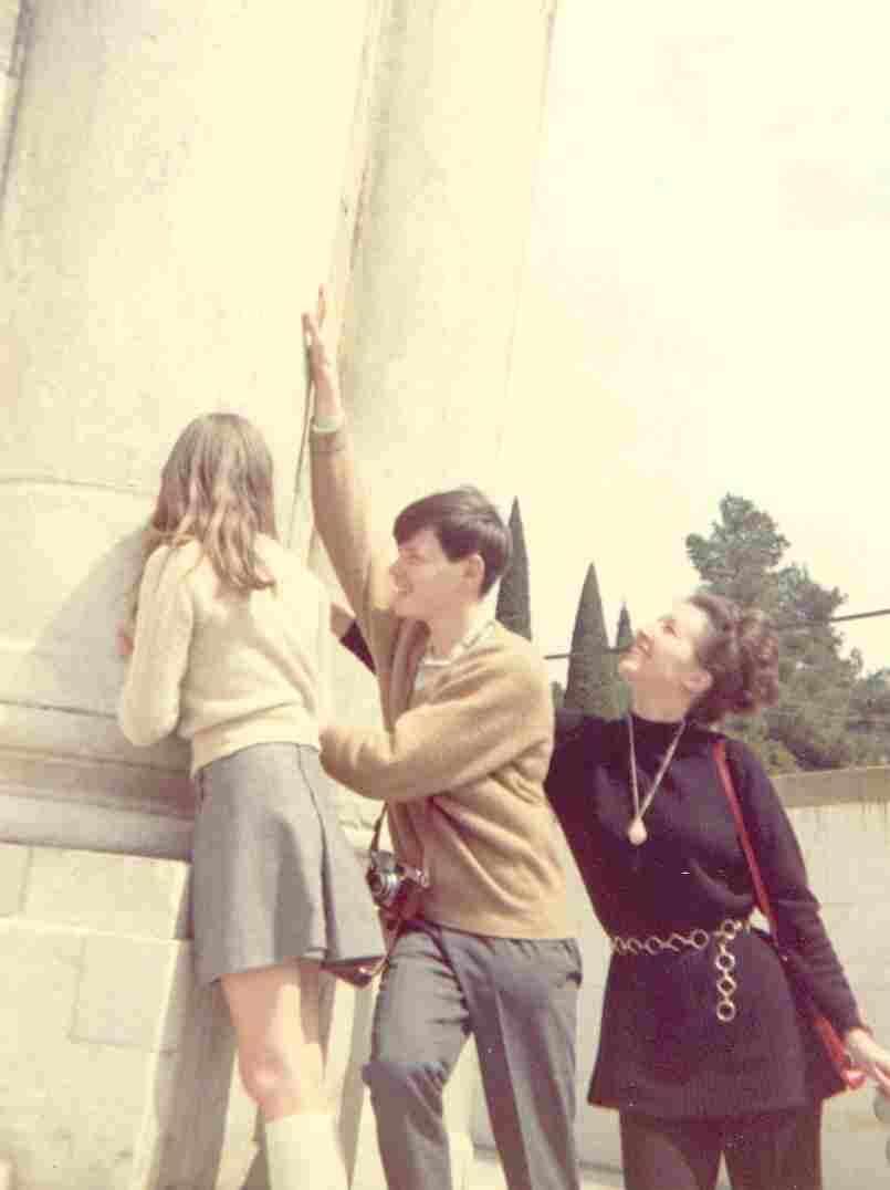 Leaning Tower of Pisa, Nelson Kruschandl, mum and sister
