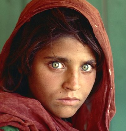 Girl Photo on Sharbat Gula As Seen In The Photo Used For The 1985 Issue Of