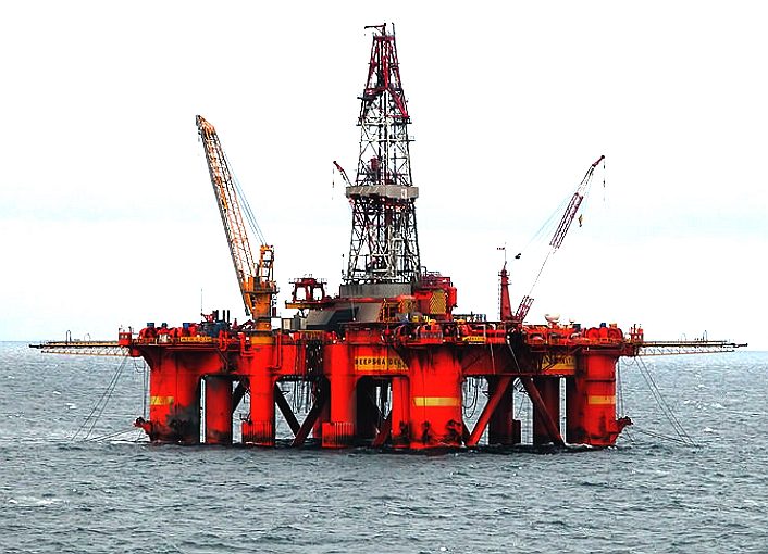 Oil rig, production platform in the North Sea