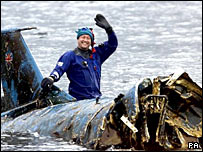 Bill Smith and Bluebird on the day the wreck was raised