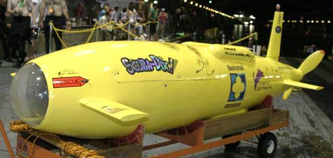 Submarine Scooby Doo human powered