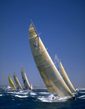 http://www.solarnavigator.net/images/volvo_ocean_race_boats_racing_picture.jpg