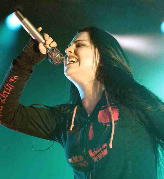 Amy Lee - full throttle on the mike, Evanescence