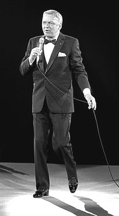Frank Sinatra performing in 1985 Budokan