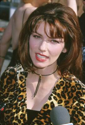 Shania Twin wearing leopard top on tour