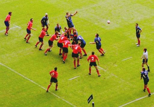 http://www.solarnavigator.net/sport/sport_images/Rugby_Union_Lineout_WvF_2004.jpg