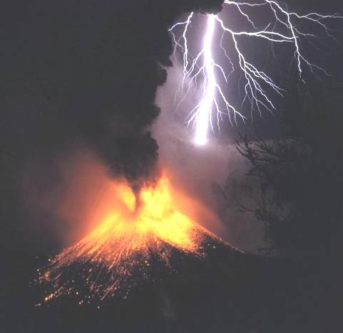 Volcano eruption causing lightning to trigger spectacularly