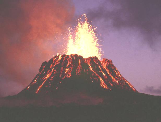 Hawaii, Kilauea volcano erupting