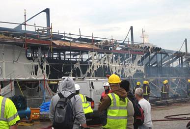 The Cutty Sark's fire crews tending hull 21 May 2007